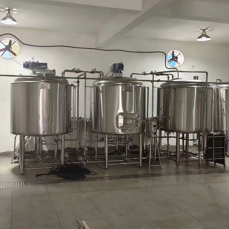 类乌齐精酿啤酒设备厂—如何延长精酿啤酒设备的使用寿命
